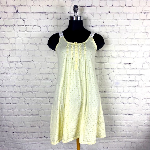 VINTAGE pastel yellow nightgown - Picture 1 of 5